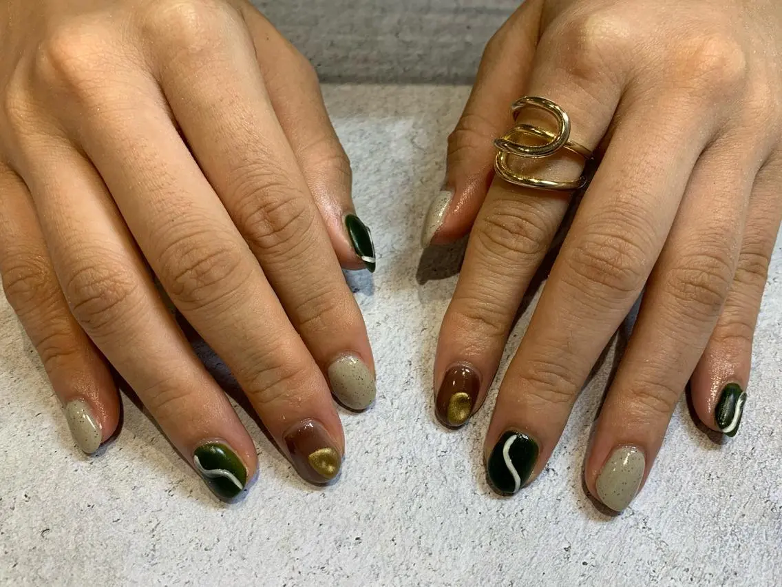 ネイル ニュアンスネイル マキノ ユイのネイルデザイン