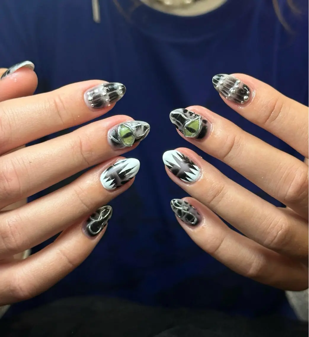 ネイル Iconic Nailのネイルデザイン