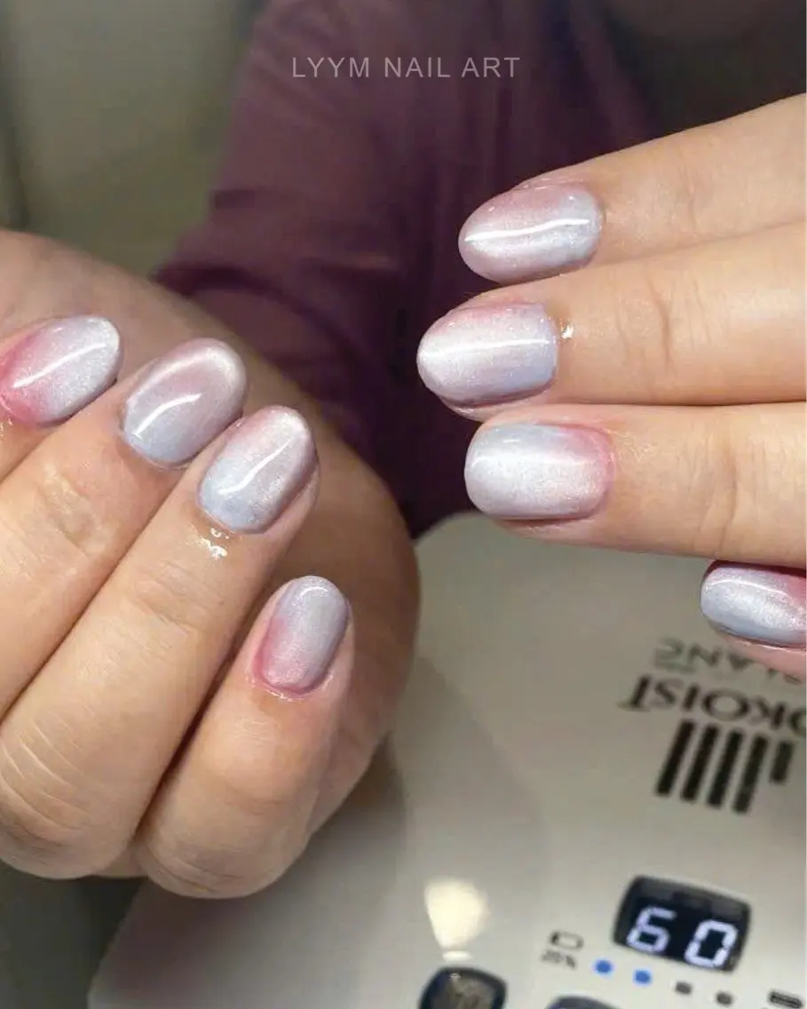 ネイル オーロラネイル 韓国ネイル マグネットネイル オフィスネイル シンプルネイル LYYM Salonのネイルデザイン