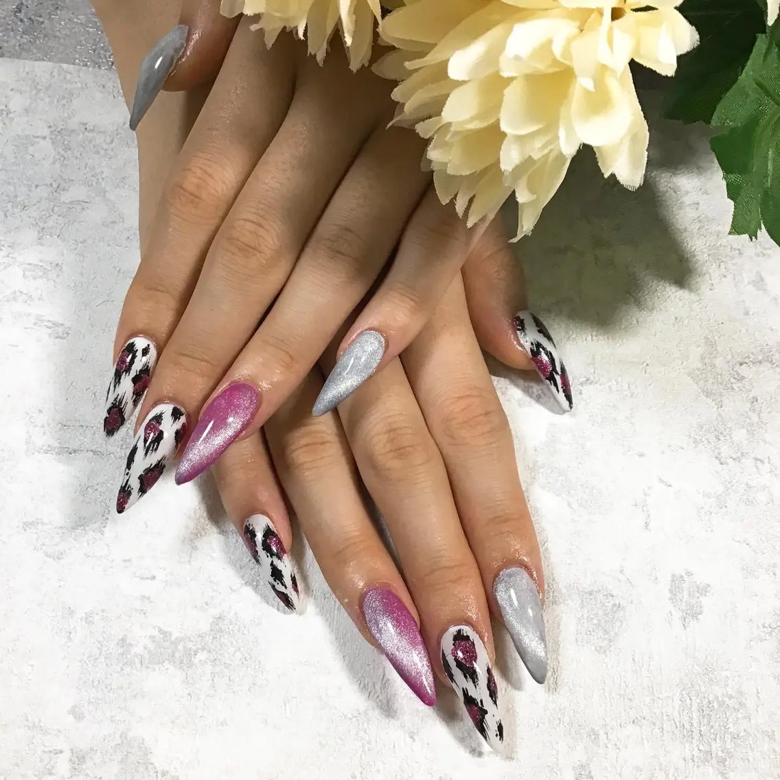 ネイル マグネットネイル BINERVA nail salonのネイルデザイン