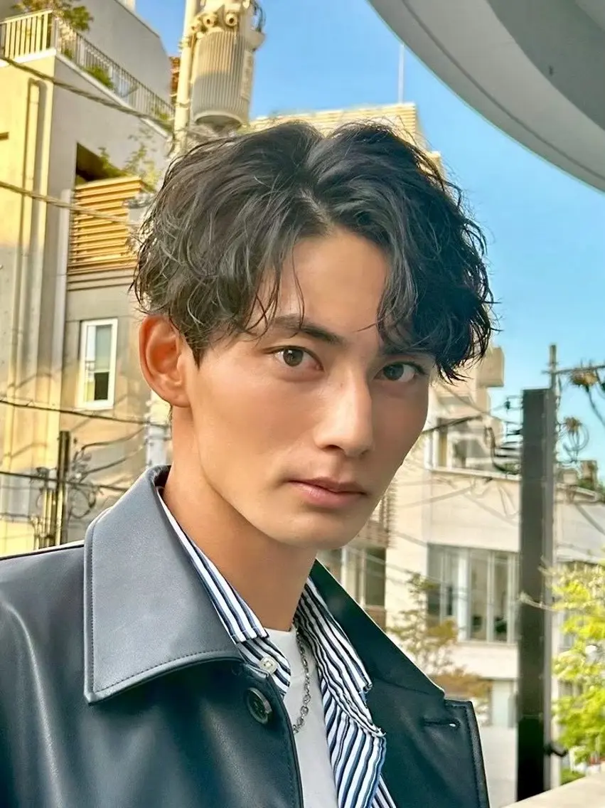 ショート パーマ 関根 悠成のヘアスタイル
