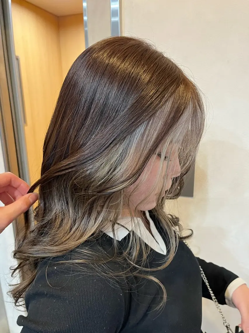 カラー ミストバング ベージュカラー ブリーチ デザインカラー  フェイスフレーミング UMM daichi メンズパーマのヘアスタイル
