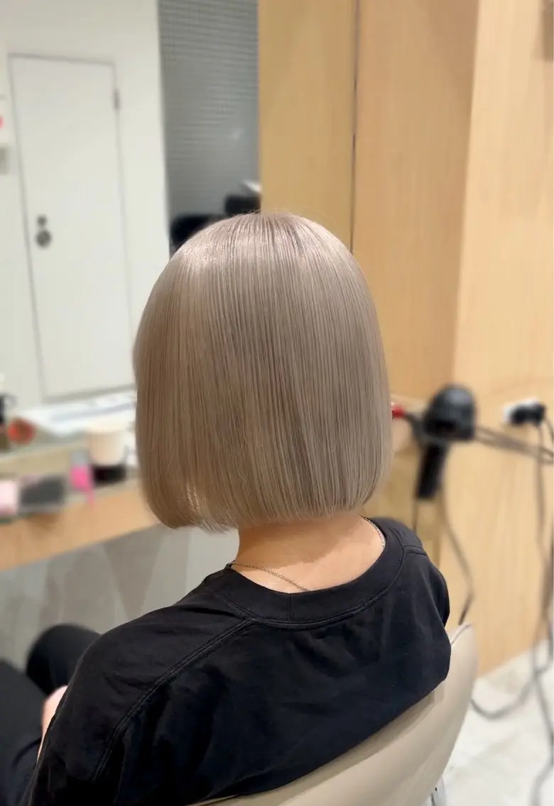 ショート カラー ヘアカラー トリートメント ハイトーン/デザイン /栄/あこ🦖のヘアスタイル