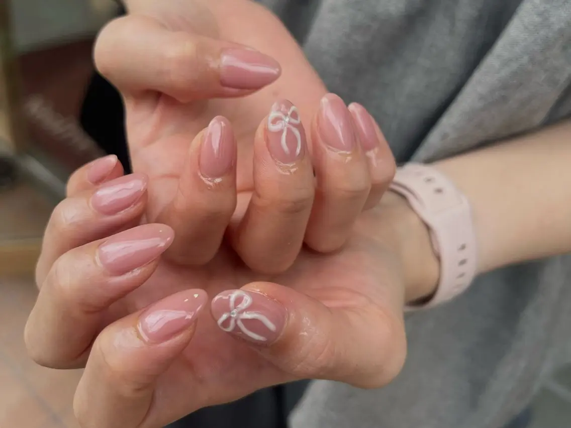 ネイル リボン ハンドネイル uri☺︎︎ natsumiのネイルデザイン