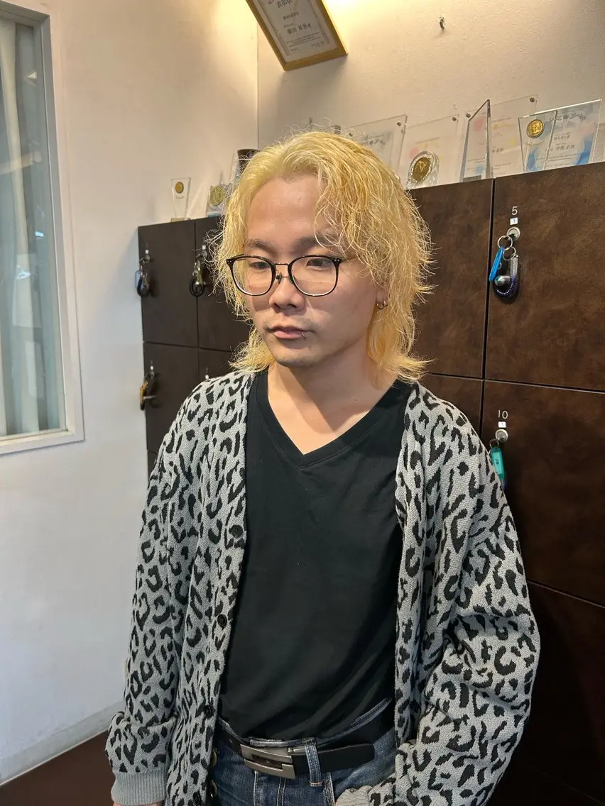 ミディアム メンズ メンズウルフカット ウルフカット ヘアカラー 桜井晶/ Blossom大山店のヘアスタイル