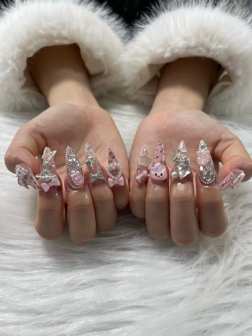 ネイル オーロラネイル クリアネイル 成人式 フラッシュネイル ジェルネイル ハンドネイル Amee Nail Salonのネイルデザイン
