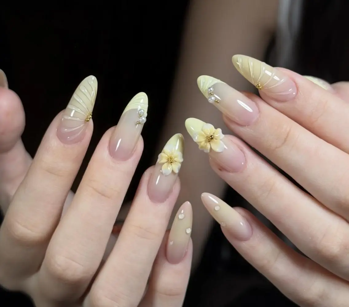 ネイル ハンドネイル ハンドケア 🍑 momo_nailのネイルデザイン