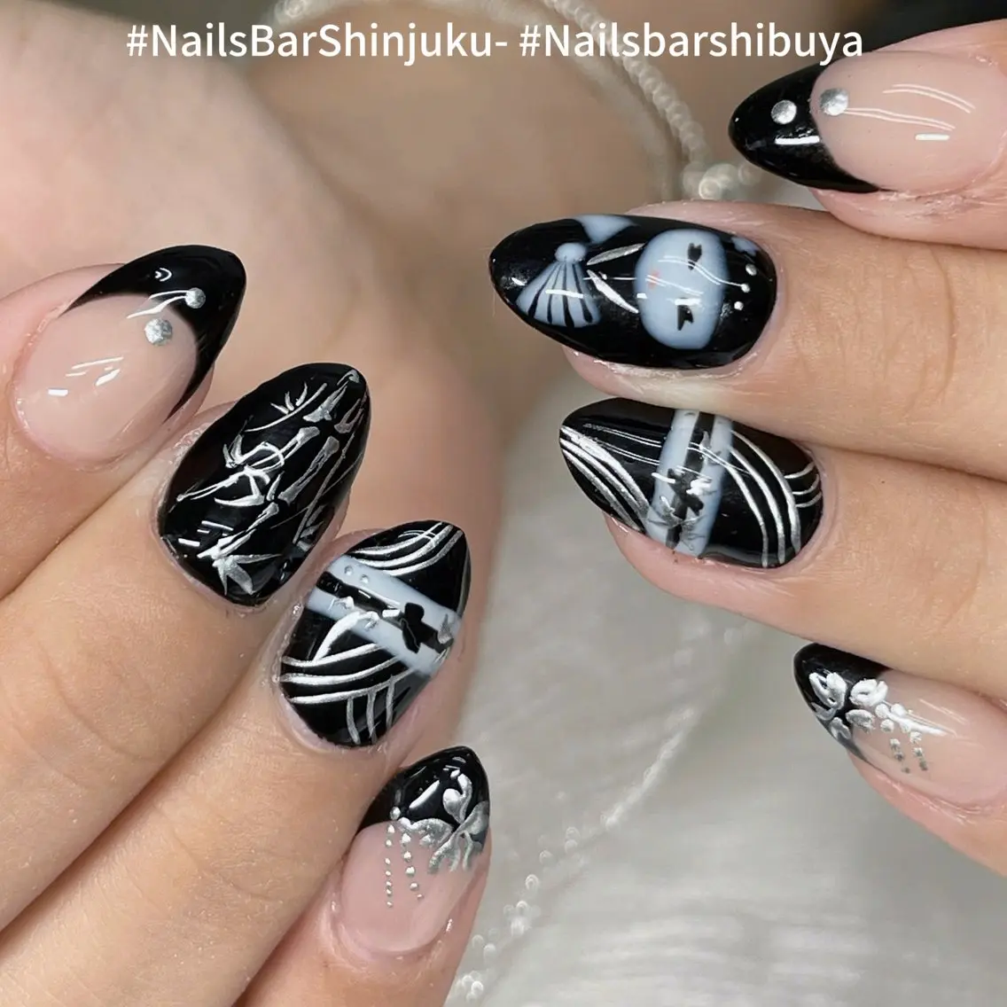 ネイル ボルドー ブラウン チークネイル ドット フットネイル NAILS BAR SHINJUKUのネイルデザイン
