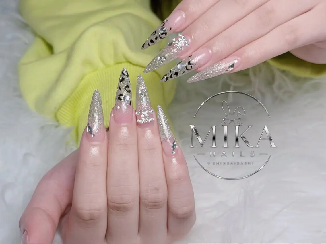 ネイル アートネイル チークネイル ドット フットネイル フレンチネイル ハンドネイル フットネイル 🌱Rina🎀 Mikaのネイルデザイン