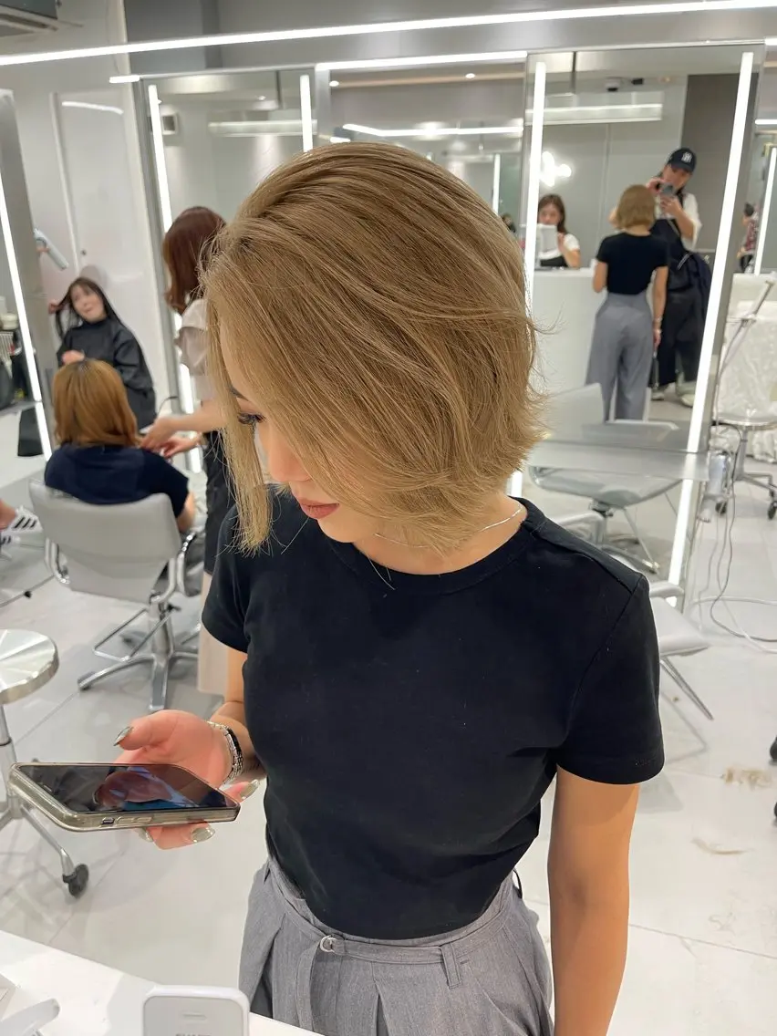 ショート カラー 切りっぱなしボブ ボブ トリートメント /カラー/NAOKIのヘアスタイル