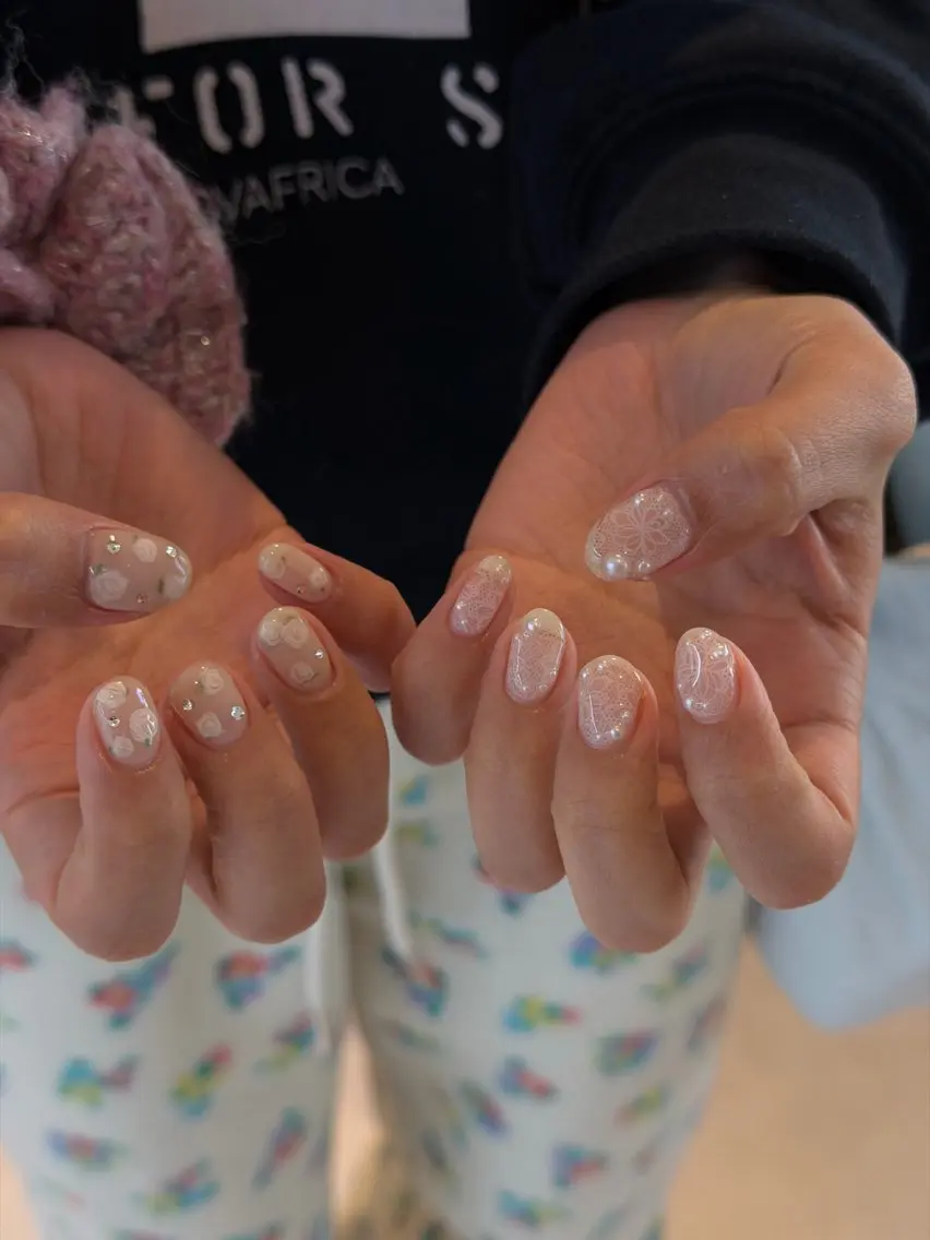 ネイル レース ニュアンスネイル シンプルネイル anuw hinaのネイルデザイン