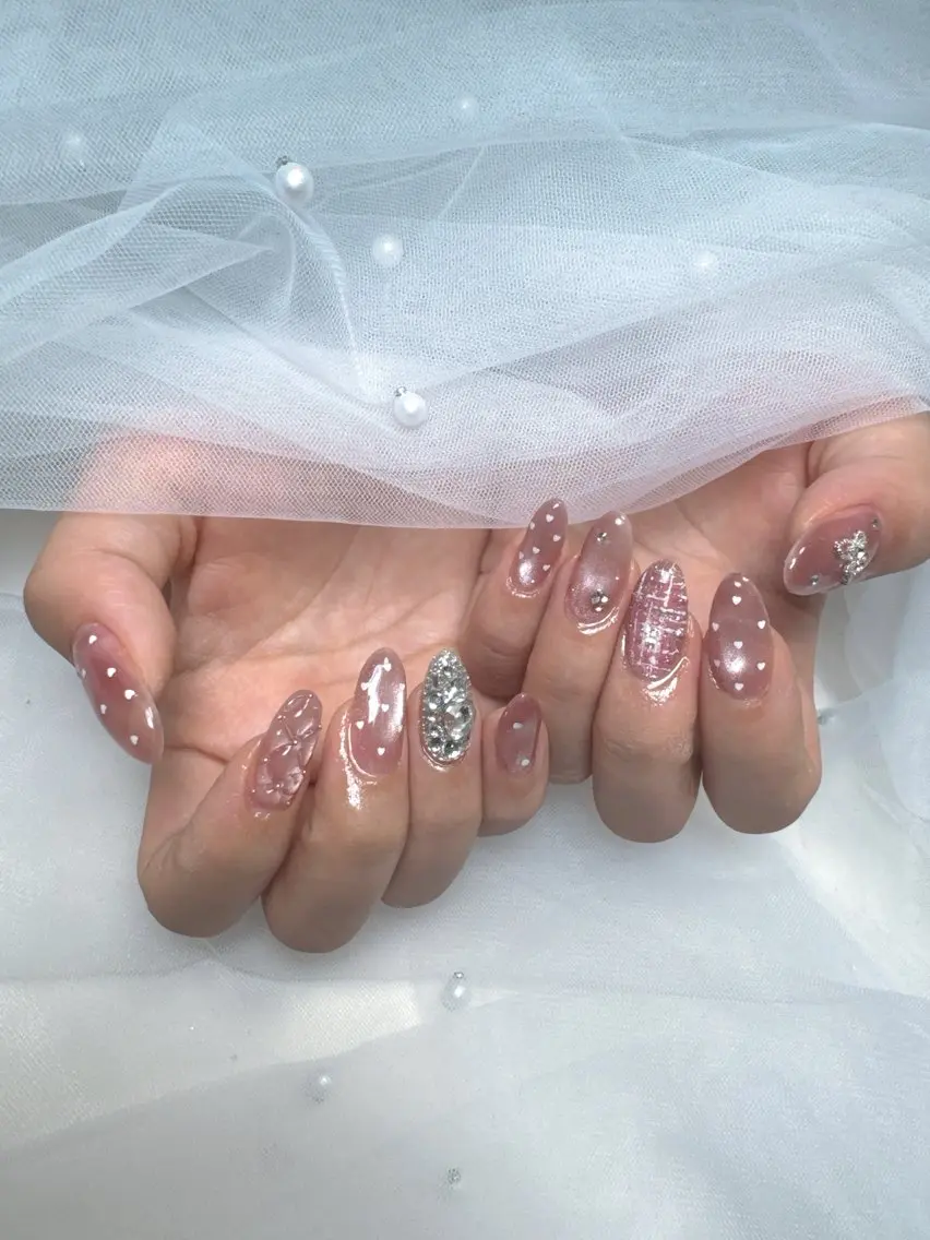 ネイル 持ち込み Queeens nailのネイルデザイン