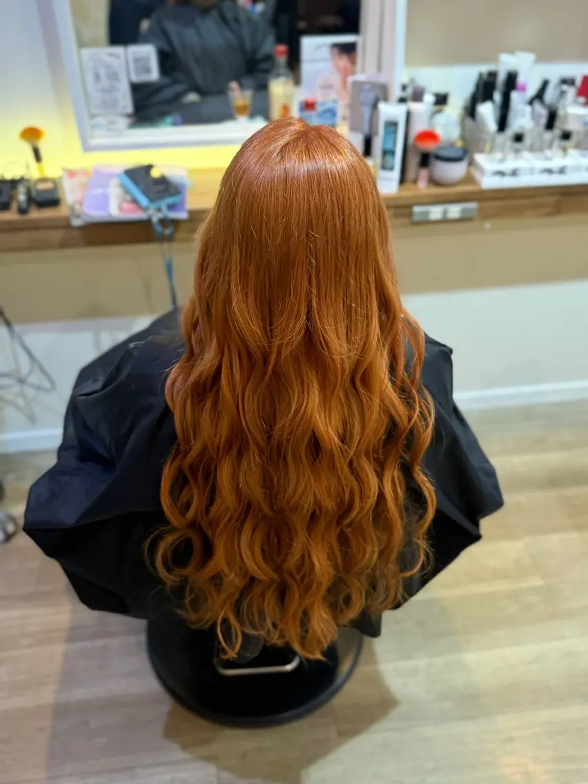 ロング ヘアカラー トリートメント 武原 虹音のヘアスタイル