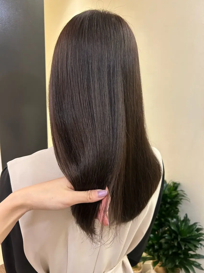 ロング カラー グレージュ hubhair レイヤー/透明感のヘアスタイル