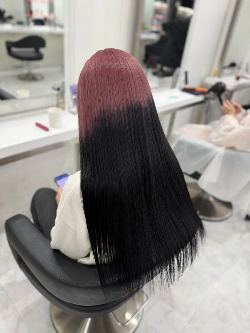 ロング カラー ラベンダー💜 グレージュ🩶のヘアスタイル