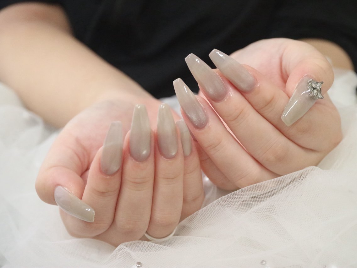 ネイル 長さ出し ロングネイル マグネットネイル ネイルチップ あいか✨新宿西口1分 パラジェルのネイルデザイン