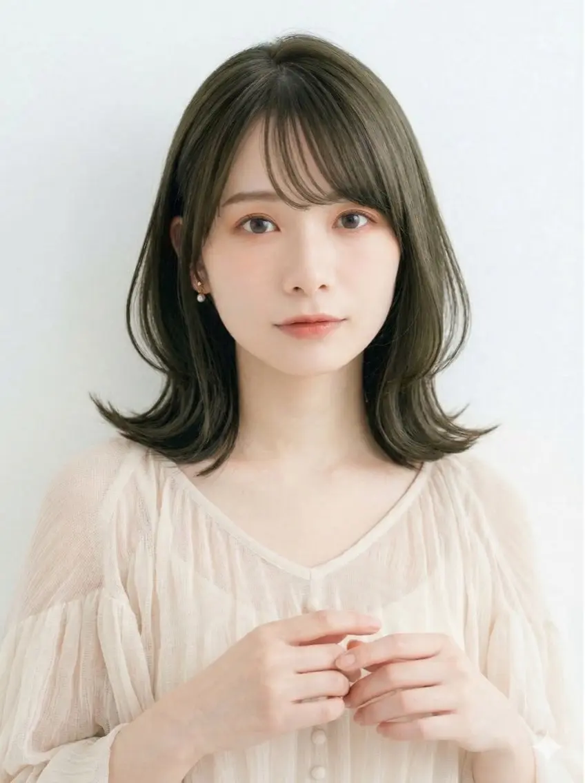 【艶髪】レイヤーカット＋韓国カラー【アルティストカラー】の写真