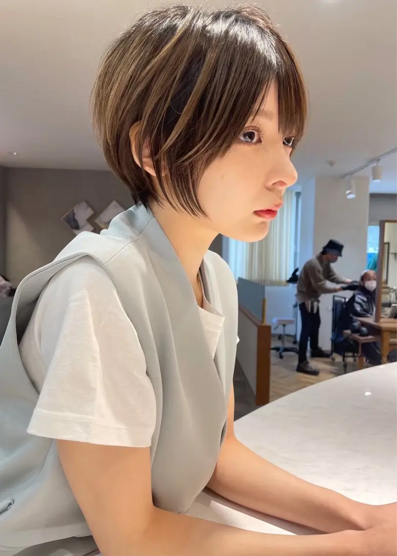 ショート Aster 店長 れおんのヘアスタイル