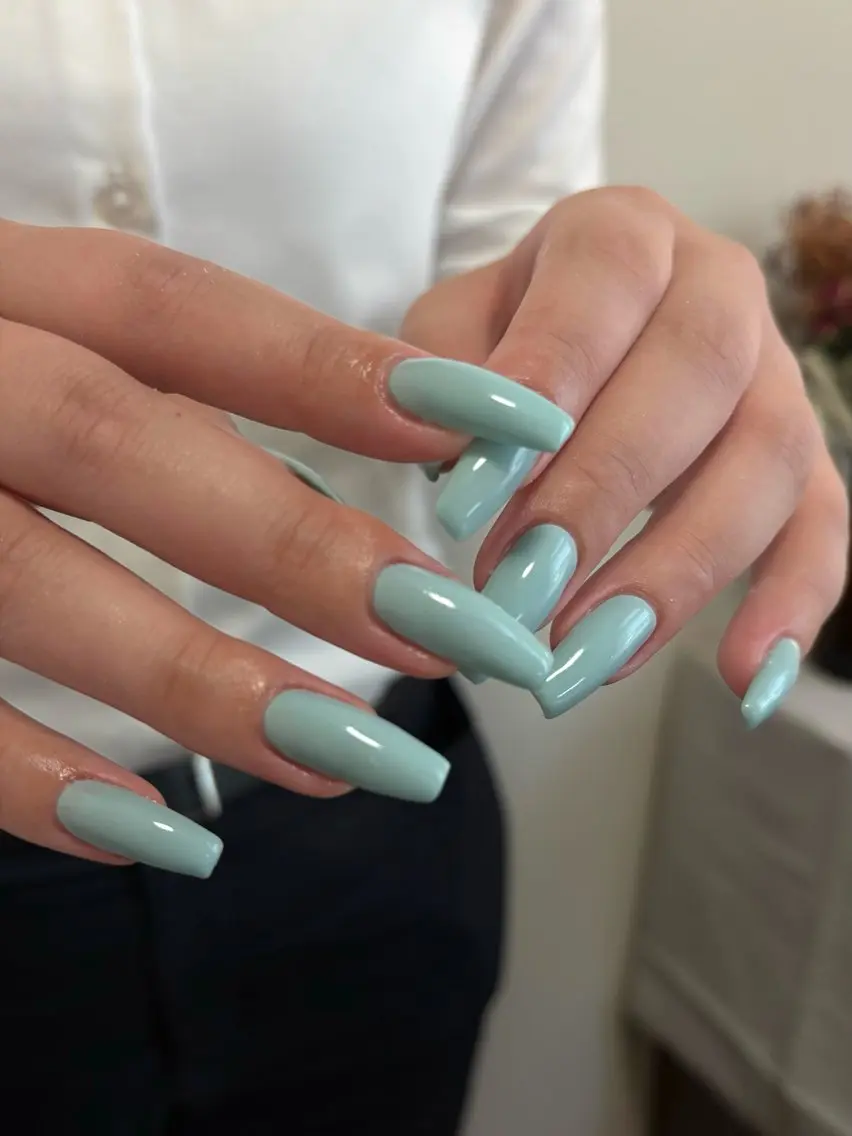 ネイル 水色 ワンカラーネイル パステルネイル ハンドネイル rena nailのネイルデザイン