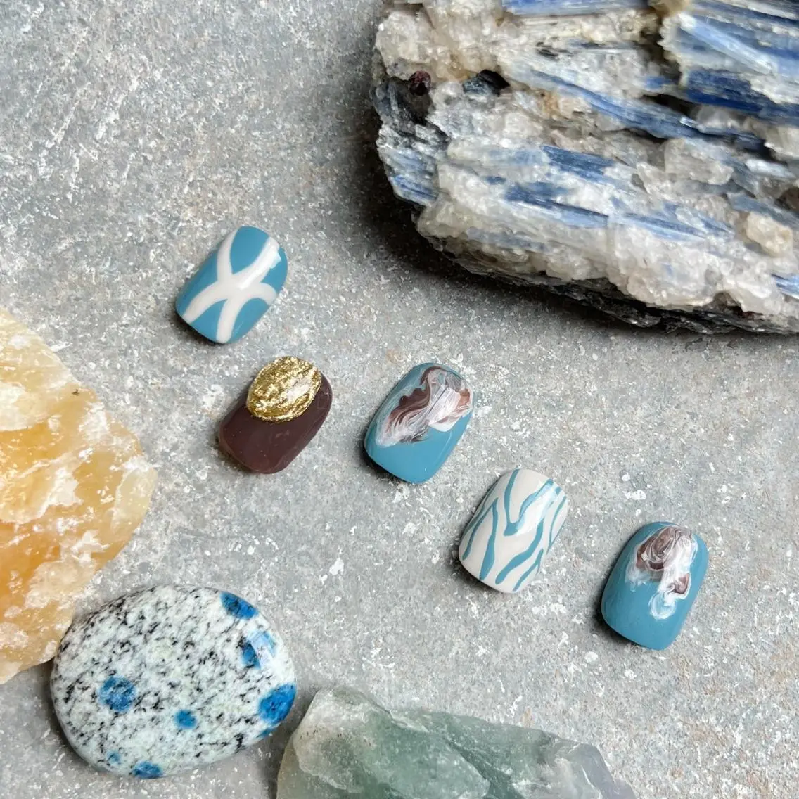 ネイル マグネットネイル ニュアンスネイル ショートネイル gemickle nailのネイルデザイン