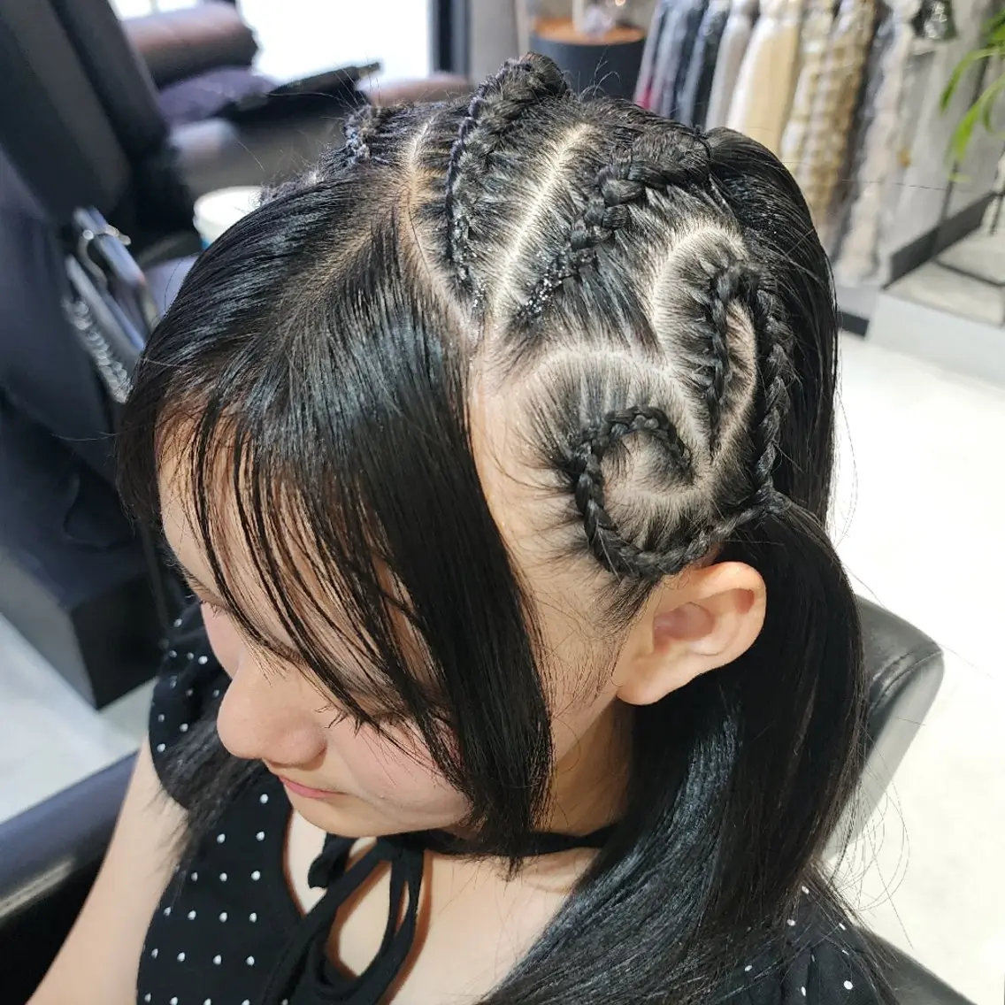 ヘアアレンジ 成人式 卒業式のヘアスタイル ESTELA... OHARA のヘアスタイル