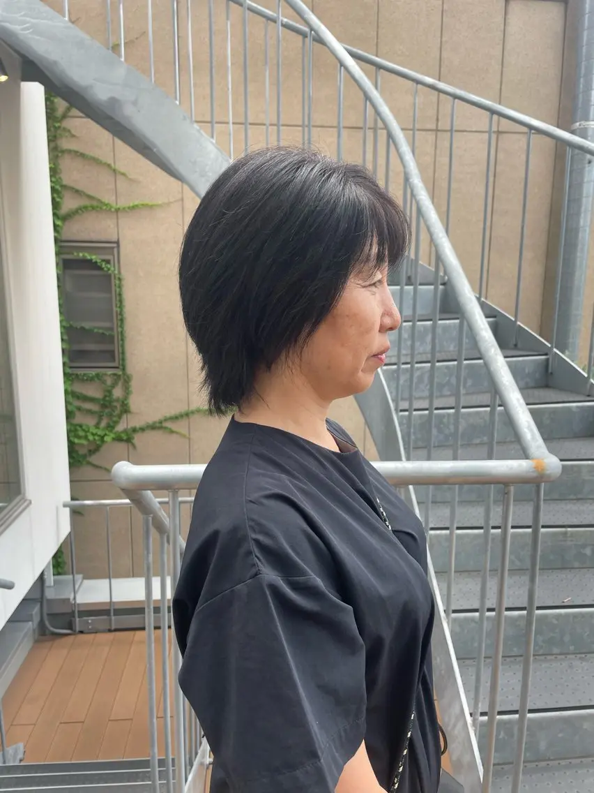 ショート カラー 松井 悠希のヘアスタイル