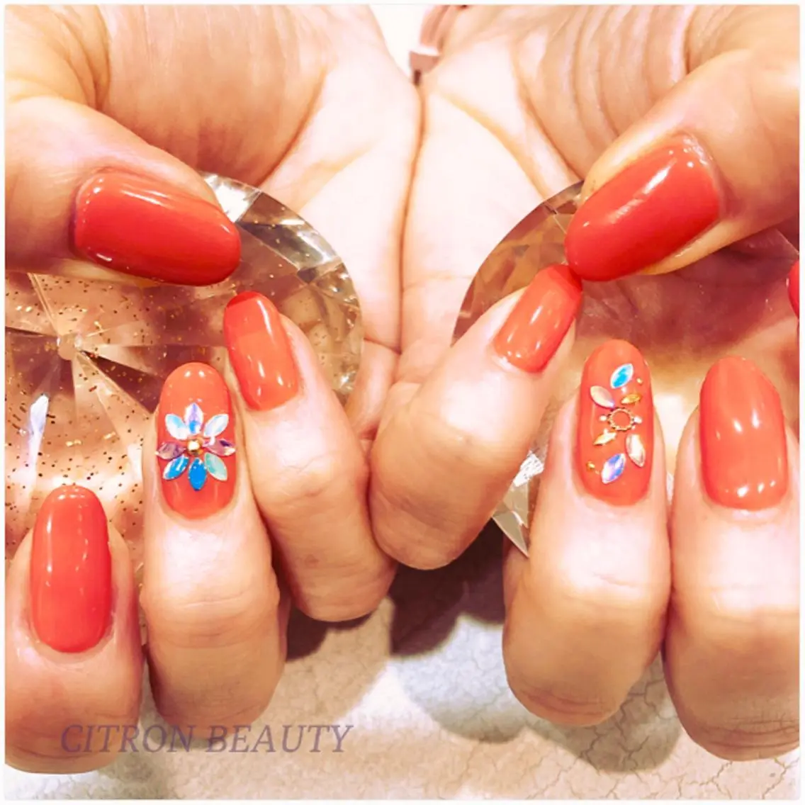 ネイル オーロラネイル CITRON NAIL💅練習生のネイルデザイン