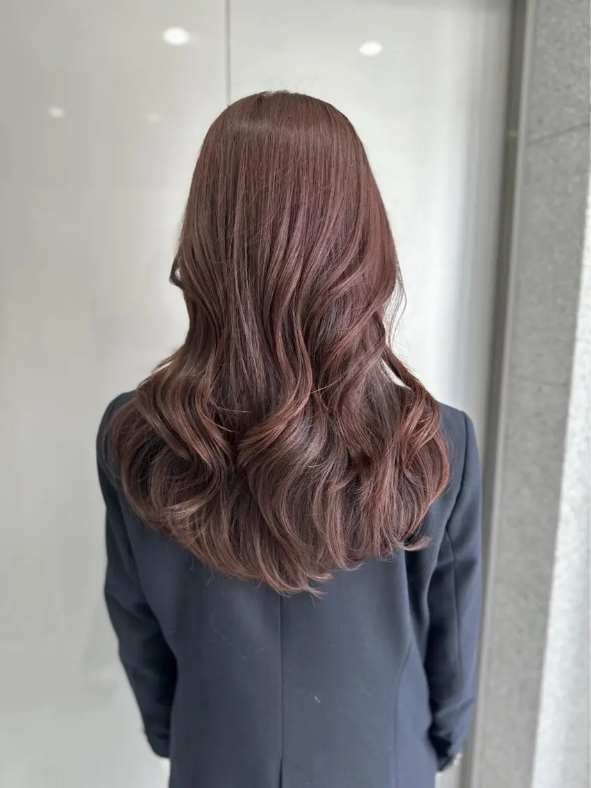 ロング ヘアアレンジ 🫧モテる💗ダメー ジレスハイトーン🫧のヘアスタイル