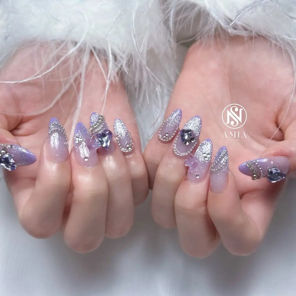 ロング ハンドネイル 🌟AMIA BEAUTY🌟のネイルデザイン