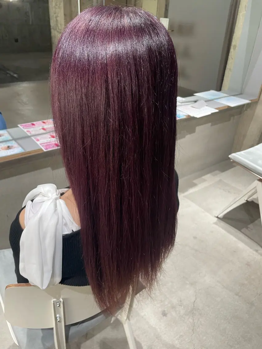 ロング ピンクラベンダー ヘアカラー 井口 侑香のヘアスタイル