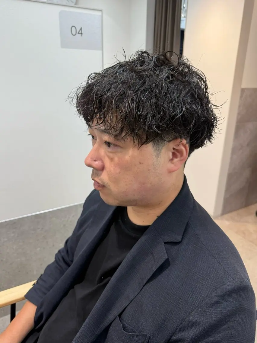 パーマ メンズ メンズパーマ 波巻きパーマ スパイラルパーマ 川﨑 未稀のヘアスタイル