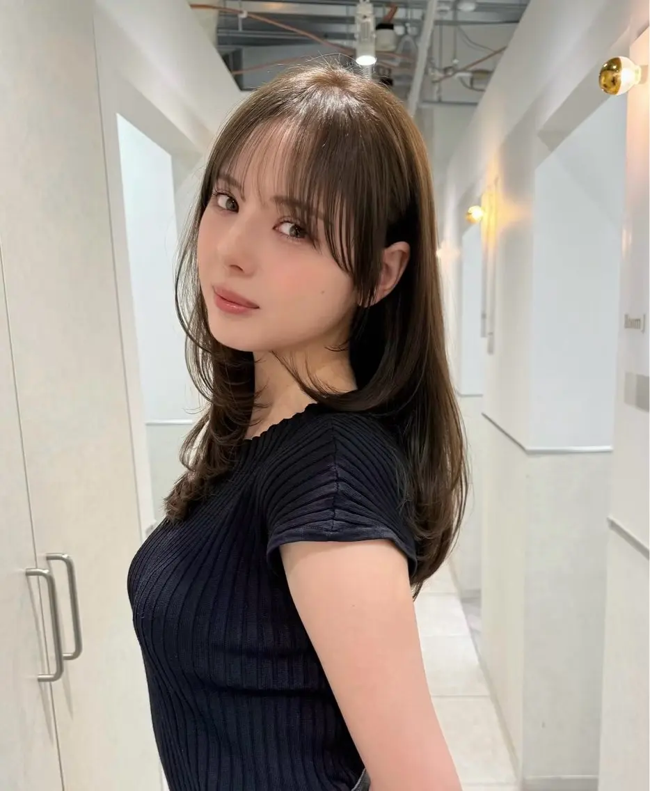 ミディアム しんかい はるかのヘアスタイル