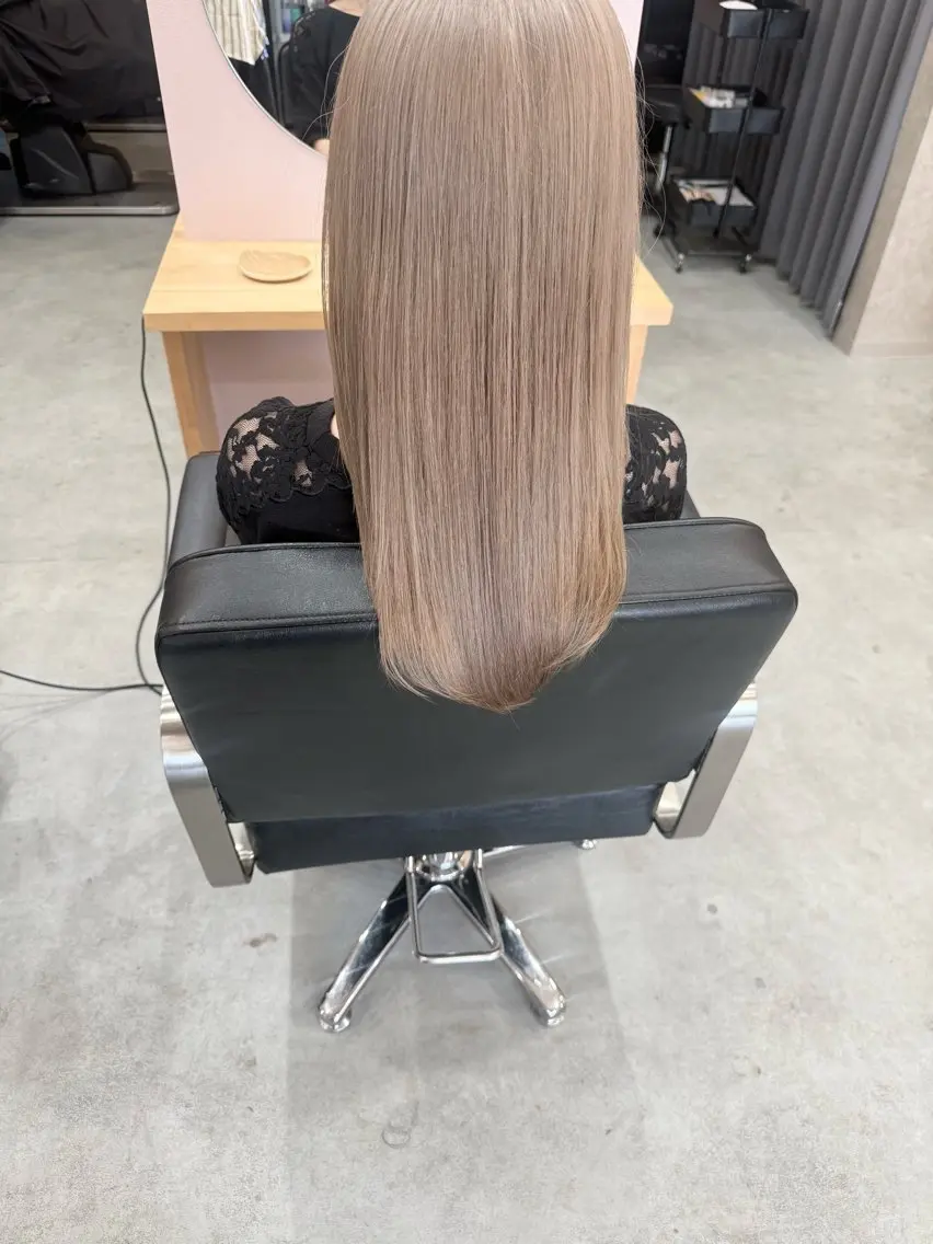 ロング ボブ 髪質改善 レイヤーカット 縮毛矯正 ヘアカラー suii..hair designのヘアスタイル