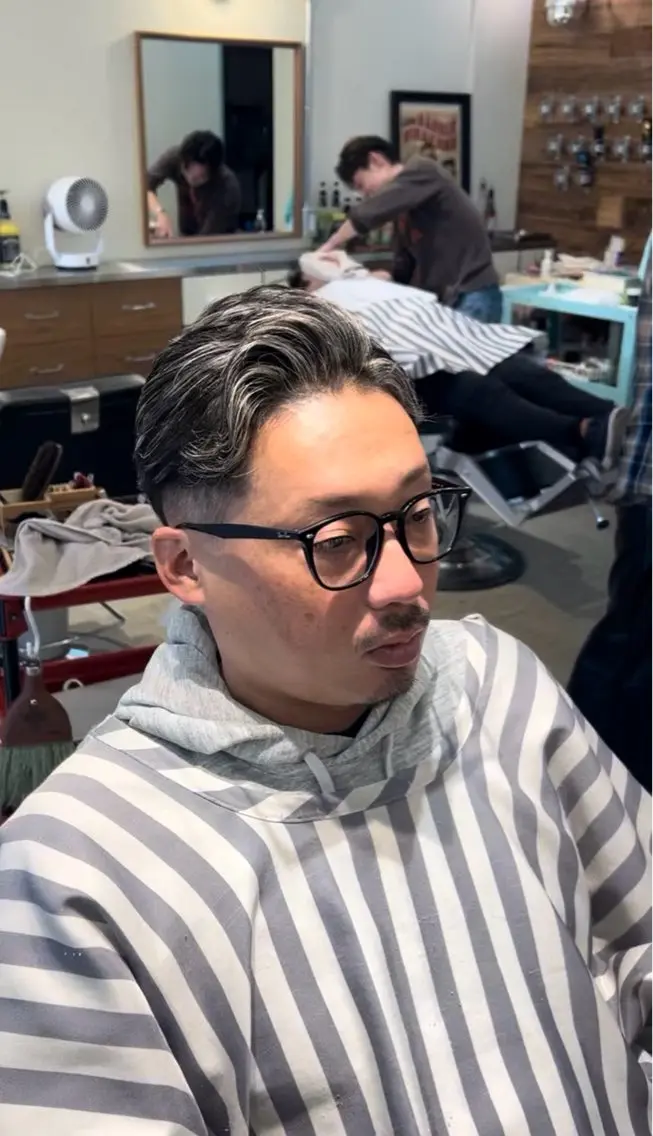 ショート カラー メンズ ヘアカラー 鴇巣 翼のヘアスタイル