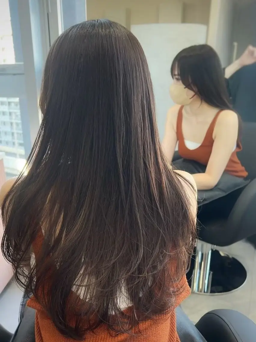 カラー 江坂 misaki のヘアスタイル
