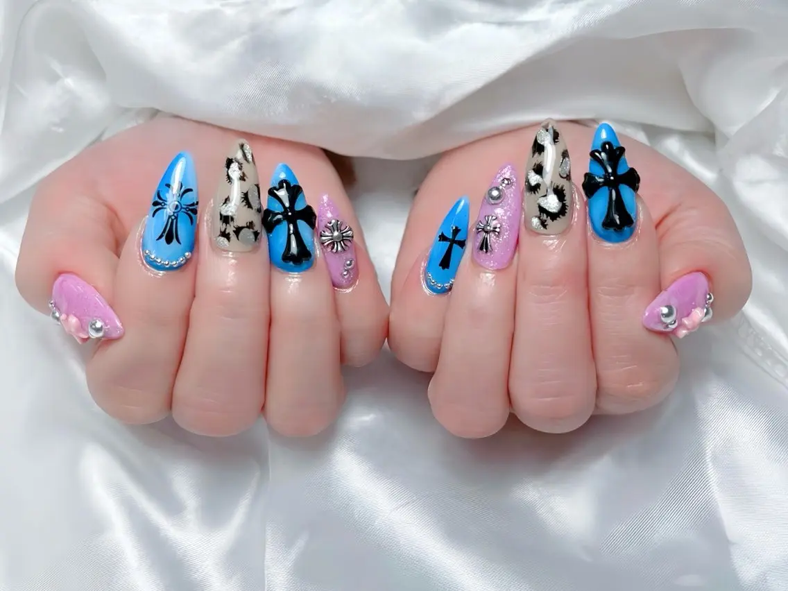 ネイル オーロラネイル チークネイル 桜ネイル クリアネイル ドット ハンドネイル Rin Nail Shinokuboのネイルデザイン