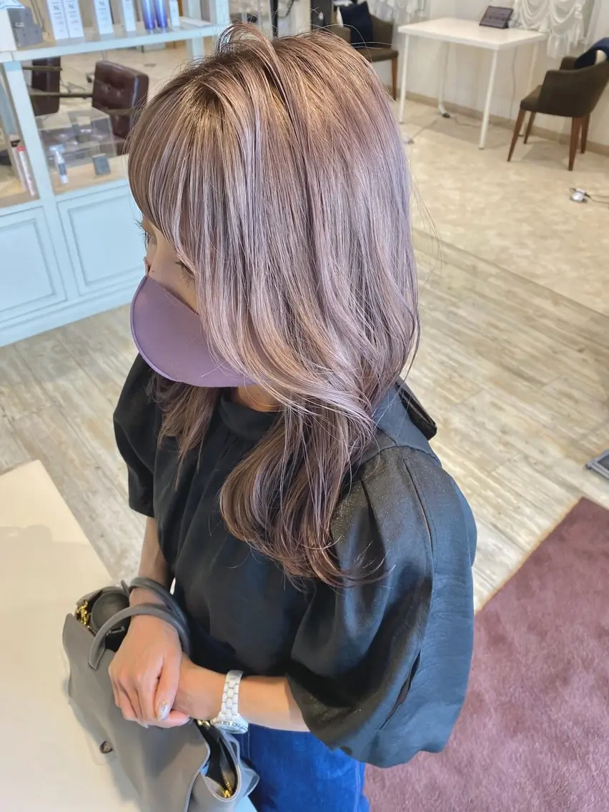 ミディアム カット ヘアカラー トリートメント 【ブリーチ特化】 山崎 悠樹のヘアスタイル