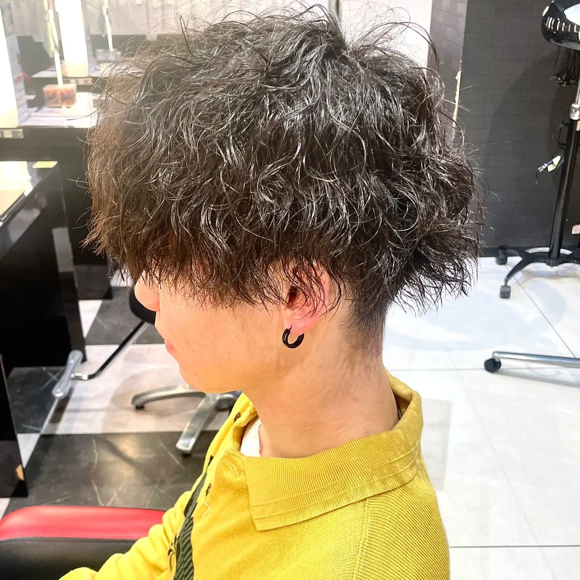 ショート パーマ メンズ メンズパーマ ツイストスパイラルパーマ スパイラルパーマ カット パーマ メンズヘア特化 崎田 成人のヘアスタイル