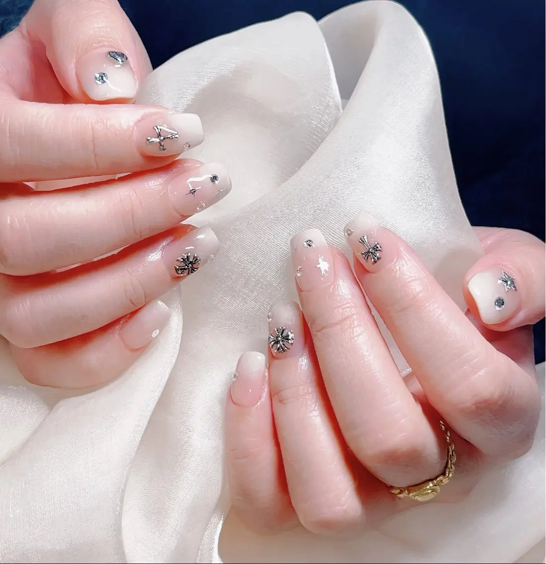 ネイル チークネイル フットネイル フレンチネイル グラデーション 韓国ネイル Ribbonnail salonのネイルデザイン