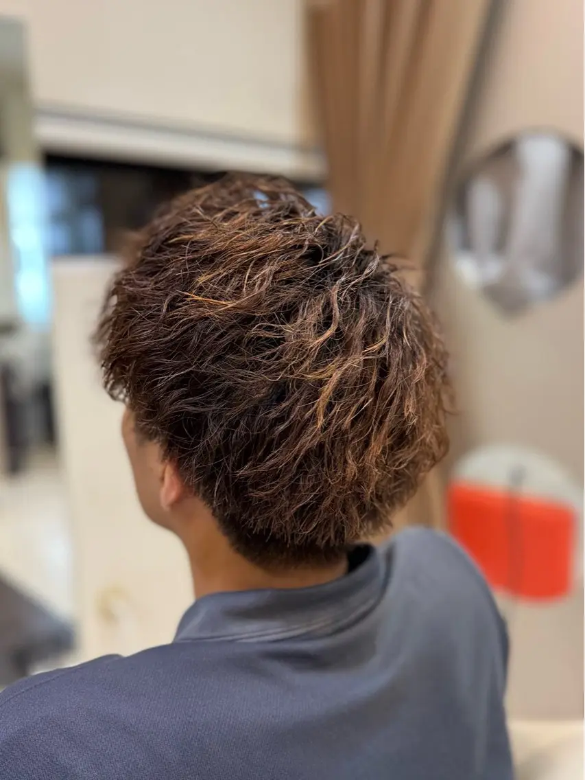 ショート パーマ メンズ アップバング カット パーマ トリートメント 長屋 裕也のヘアスタイル