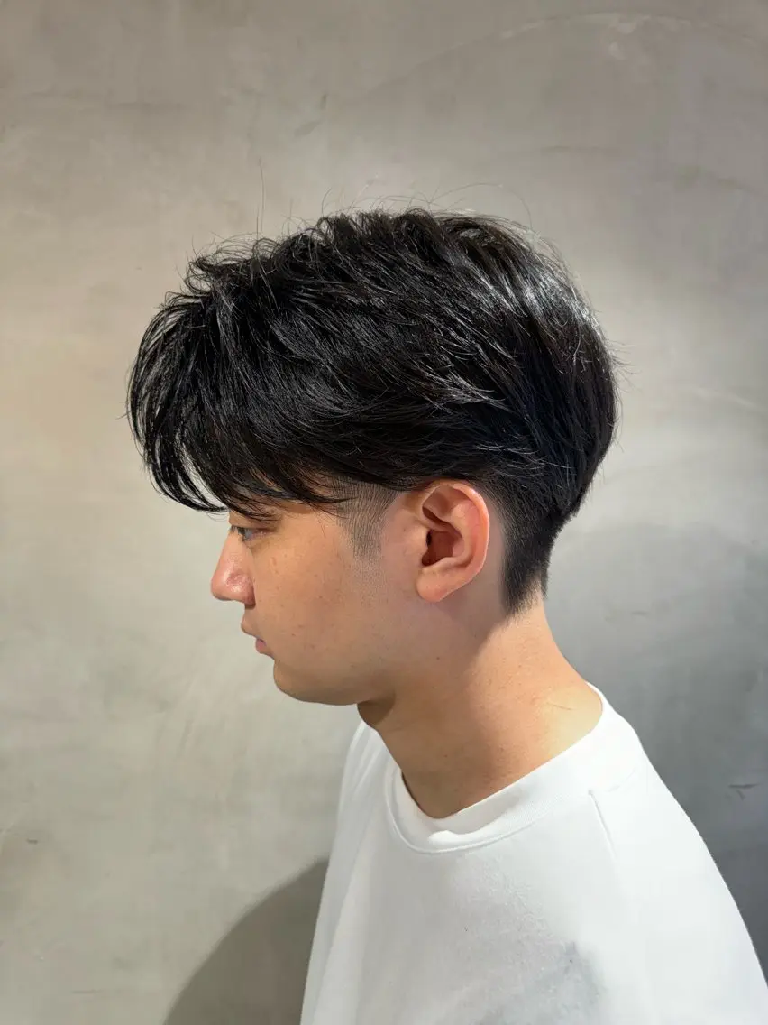 ショート パーマ メンズ センターパート メンズパーマ ニュアンスパーマ 横浜/レイヤー/ カネコのヘアスタイル