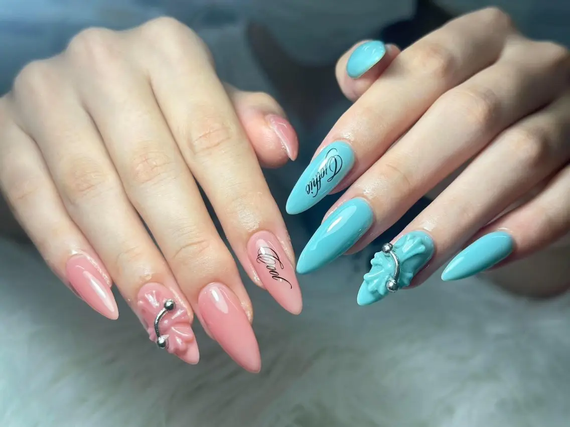 ネイル AURA NAIL 上前津のネイルデザイン