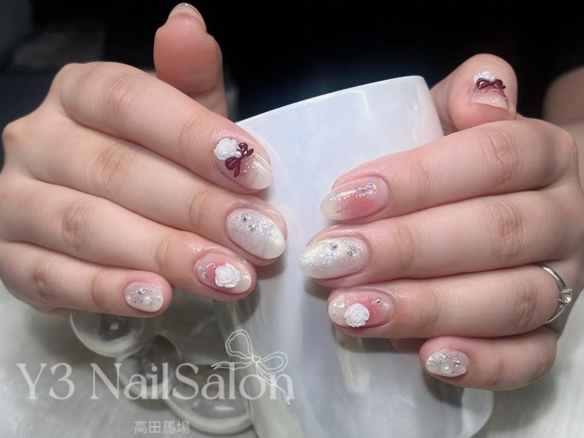 ネイル フラワーネイル ガーリー ゴージャス キラキラネイル 韓国ネイル ハンドネイル Y3 NailSalonのネイルデザイン