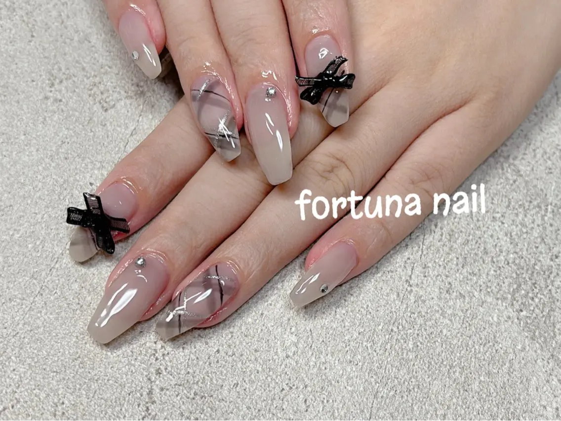 ネイル Nail •Head スパFortunaのネイルデザイン