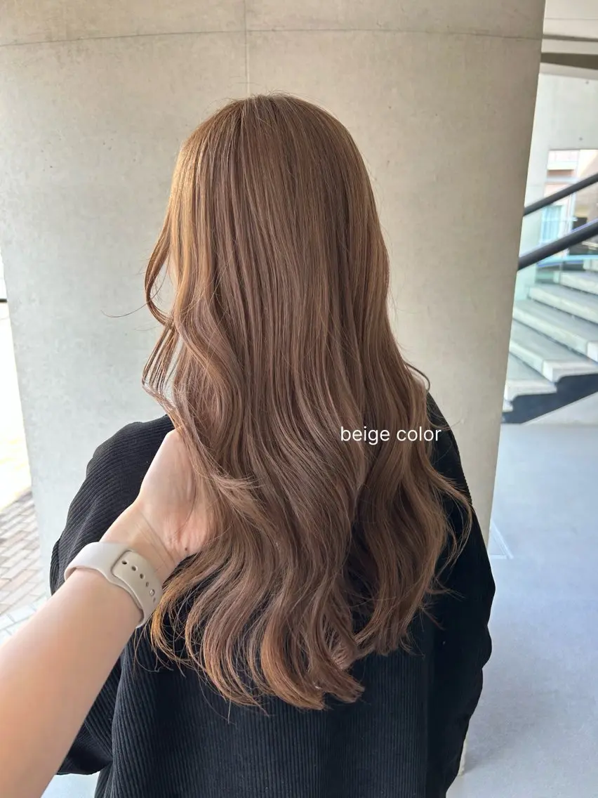 ロング カラー ベージュカラー ブリーチ ダブルカラー ブリーチなしカラー レナ🧸🤎 アメリシュシュのヘアスタイル