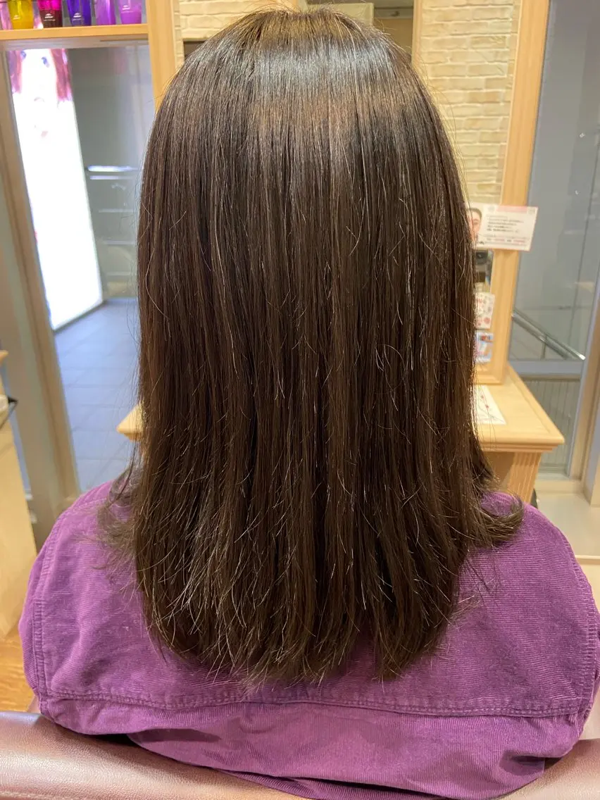 セミロング コバヤシ ユウスケのヘアスタイル