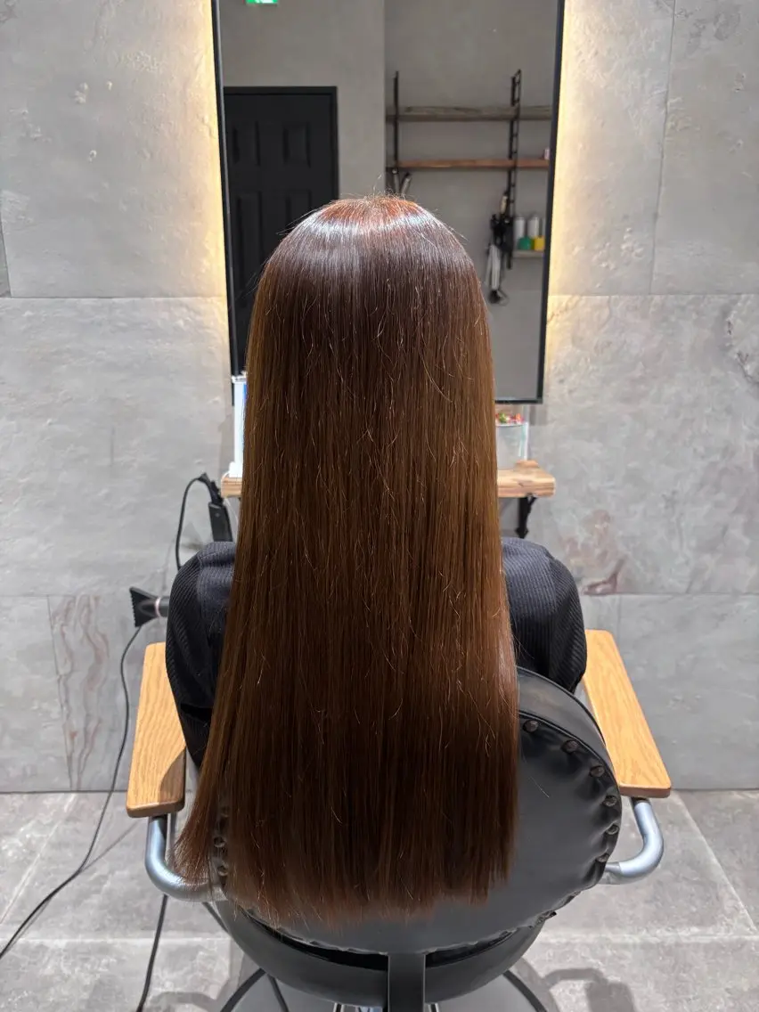 ロング カット 縮毛矯正 岩崎 美咲のヘアスタイル