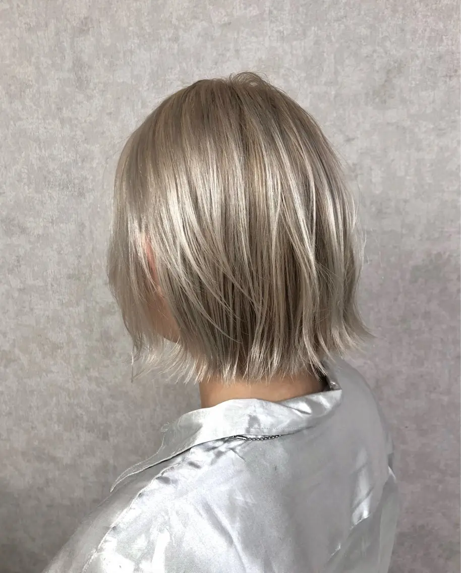 ショート カラー ブリーチ ボブ ショート、韓国メンズ ヘアのかつらぎのヘアスタイル