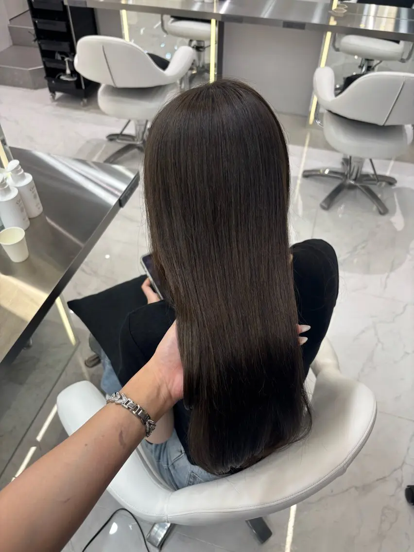 ロング カラー Core茶屋町 HINATAのヘアスタイル