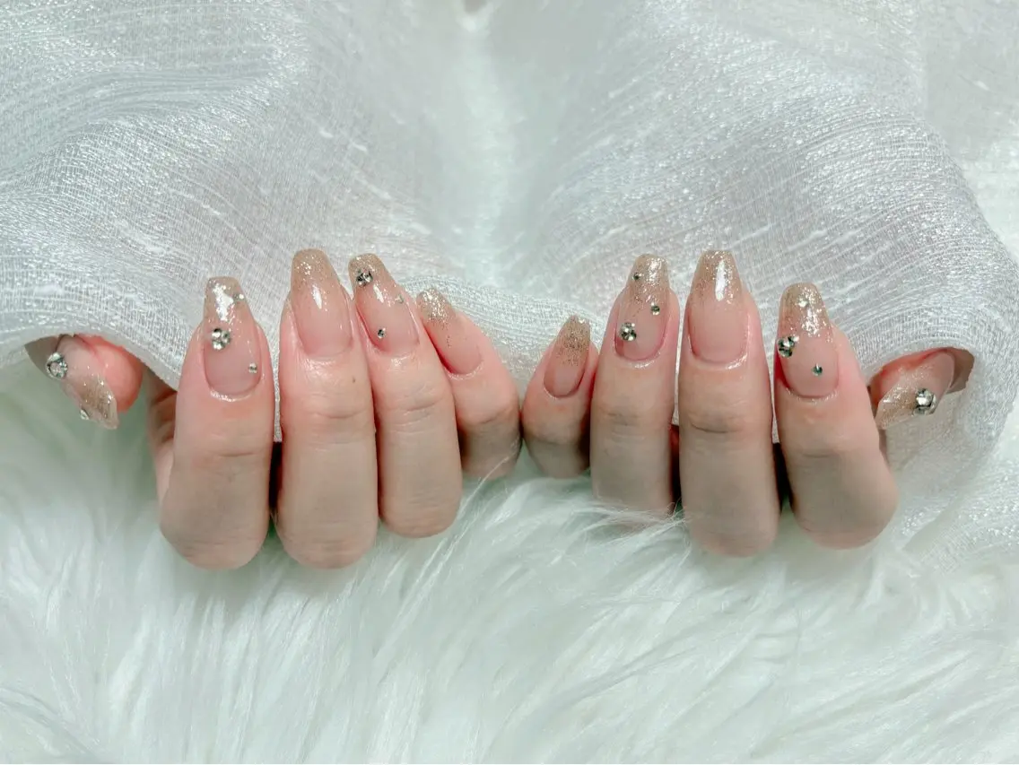 ネイル ハンドネイル Eclat［ｴｸﾗ］ Yuriのネイルデザイン